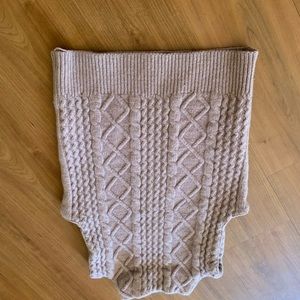 Cute Yarn top Cream color 😁